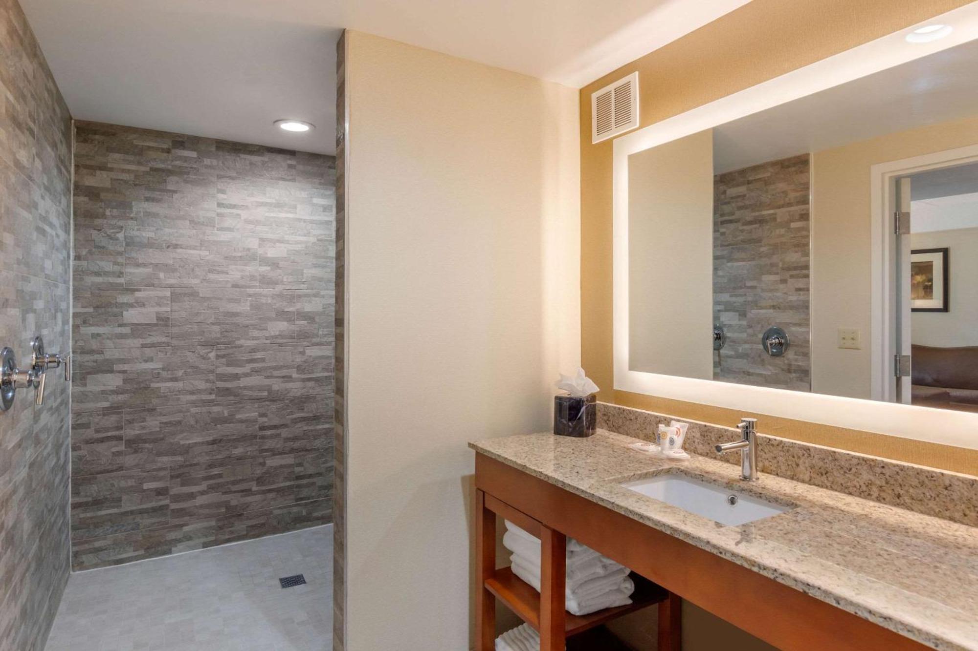 Comfort Suites Southpark Colonial Heights Ngoại thất bức ảnh
